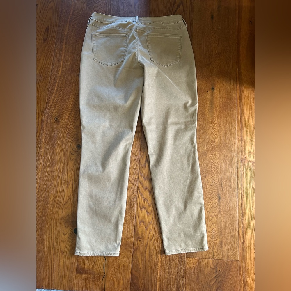 NYDJ Straight Leg Jeans in Beige Khaki - Picture 7 of 7